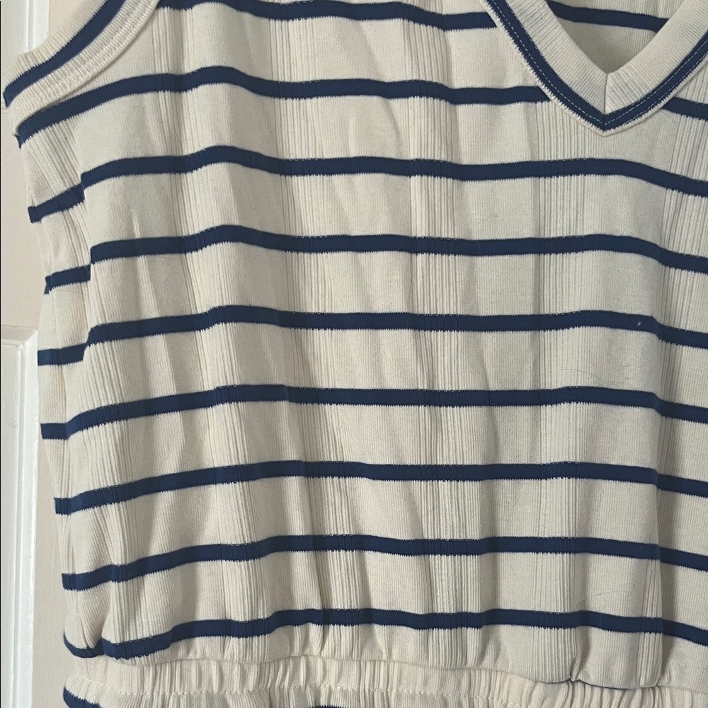 Evereve Cream and Navy Striped V-Neck Midi Dress - Picture 3 of 7